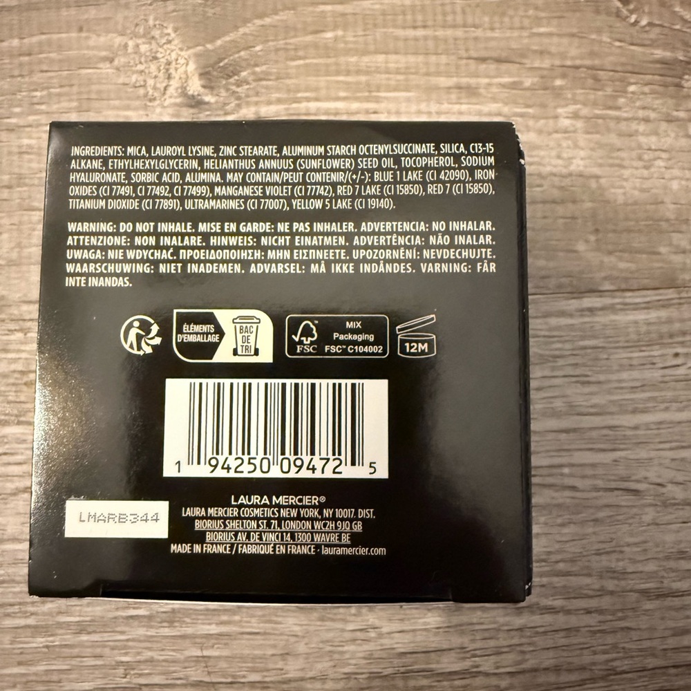 Laura Mercier Translucent Loose Talc-Free Setting Powder Ultra-Blur - Rose - Picture 6 of 10